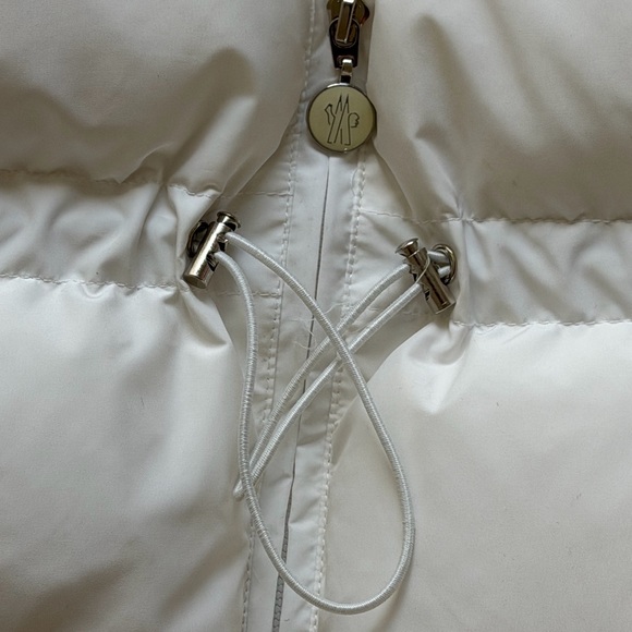 Mon. Cozy winter vest ☃️ - Picture 5 of 8